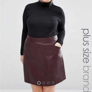 Plus size New Look faux leather A line skirt. UK 26/US 22